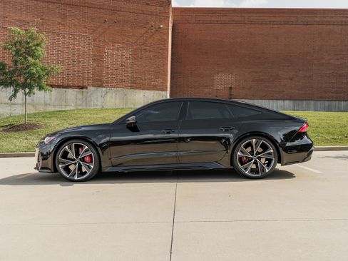 Used 2023 Audi RS 7 Sportback w/ Carbon Optic Package AWD/4WD image 6
