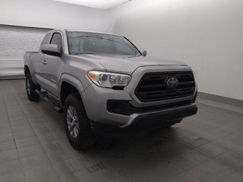 Used 2018 Toyota Tacoma SR RWD image 13