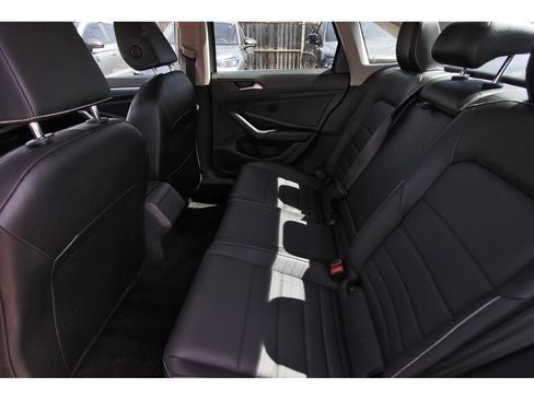Used 2022 Volkswagen Jetta SE FWD image 10