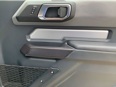 Used 2024 Ford Bronco Black Diamond image 19