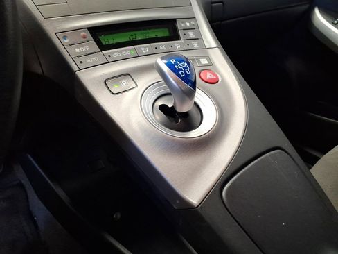 Used 2014 Toyota Prius Two image 14