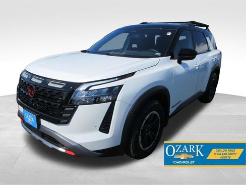 Used 2026 Nissan Pathfinder Rock Creek AWD/4WD image 1