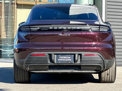 Certified 2025 Porsche Macan 4 Electric image 7