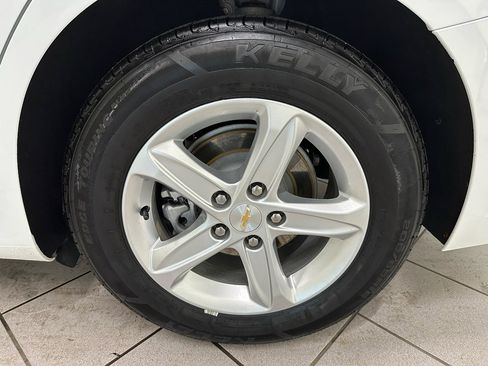 Used 2023 Chevrolet Malibu LS FWD image 15