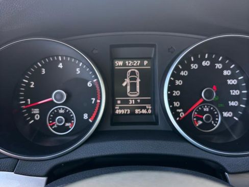 Used 2014 Volkswagen Golf 4-Door FWD image 12