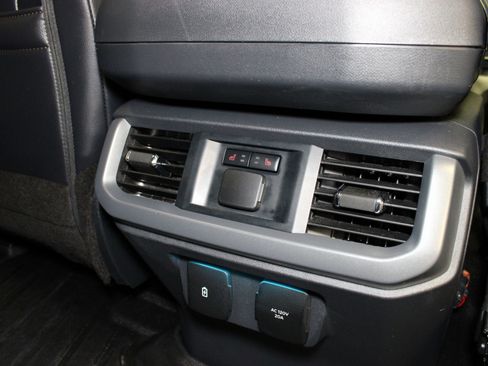 Used 2025 Ford F150 Lariat w/ Equipment Group 502A High AWD/4WD image 18