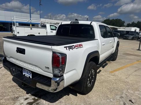 Used 2023 Toyota Tacoma TRD Off-Road AWD/4WD image 10