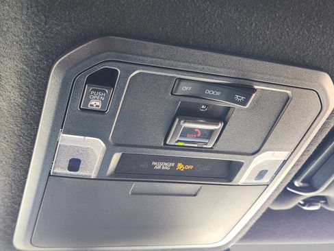 Used 2025 Toyota 4Runner TRD Off-Road image 27