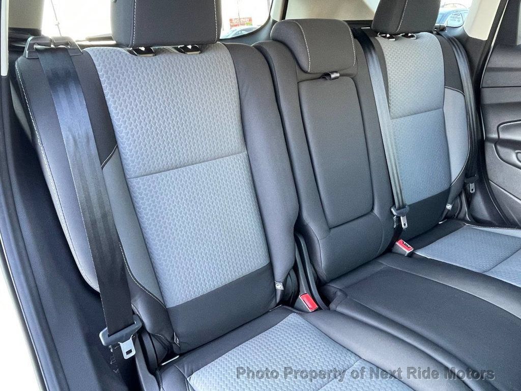 Used 2017 Ford Escape SE FWD image 14