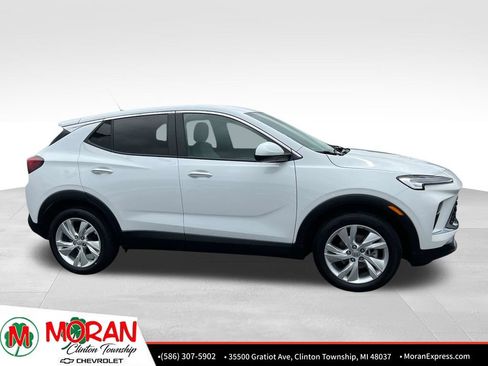 Certified 2024 Buick Encore GX Preferred FWD image 7