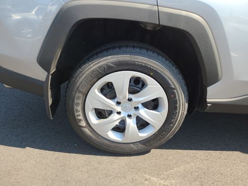 Certified 2024 Toyota RAV4 LE AWD/4WD image 11