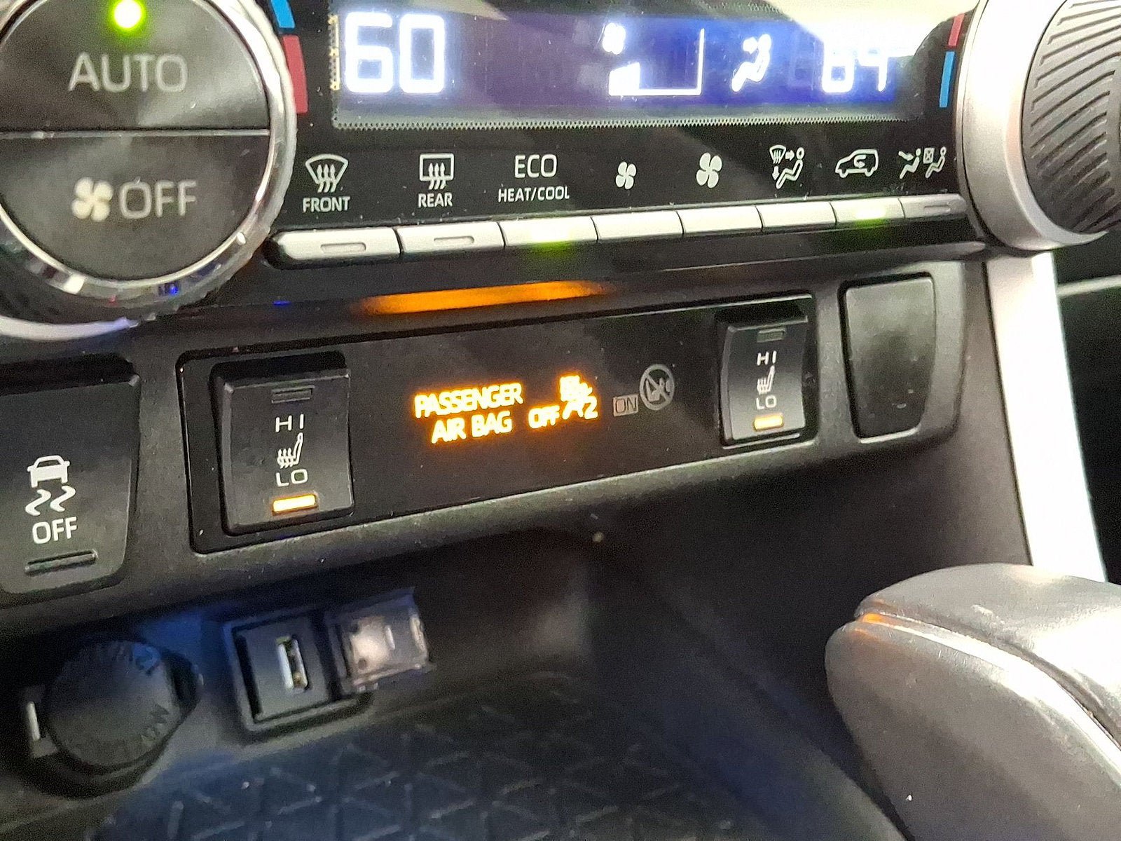 Used 2021 Toyota RAV4 XSE AWD/4WD image 11
