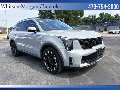 Used 2024 Kia Sorento EX w/ Panoramic Sunroof Package FWD image 3