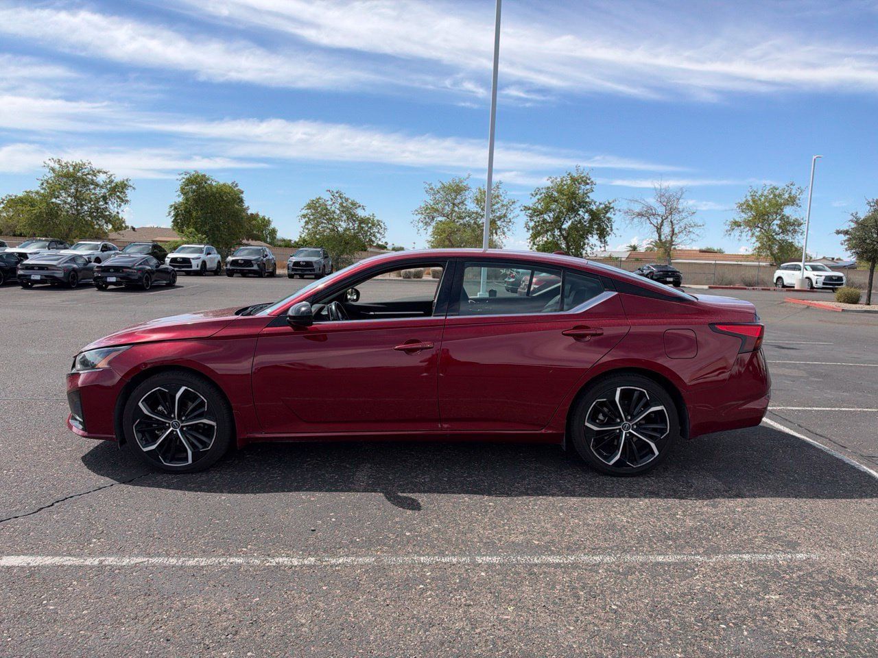 Used 2024 Nissan Altima 2.5 SR FWD image 8