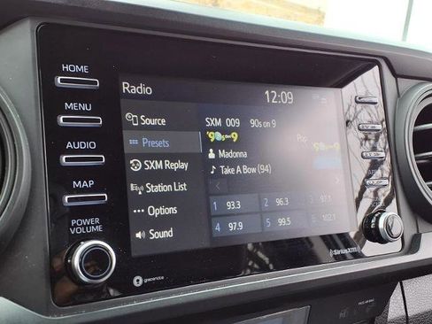 Used 2022 Toyota Tacoma SR image 6