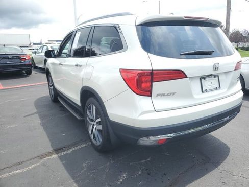 Used 2018 Honda Pilot Touring image 3