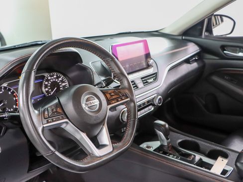 Used 2022 Nissan Altima 2.5 SR FWD image 22