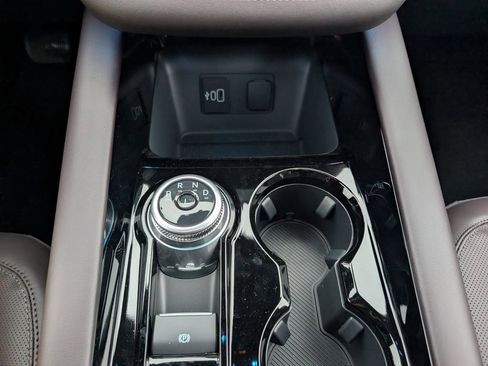 New 2026 Ford Explorer Platinum image 15