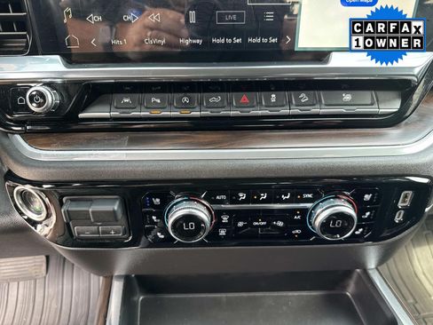 Used 2025 GMC Sierra 1500 SLT w/ SLT Premium Plus Package AWD/4WD image 33