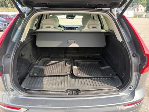 Used 2019 Volvo XC60 T5 Inscription w/ Protection Package AWD/4WD image 16