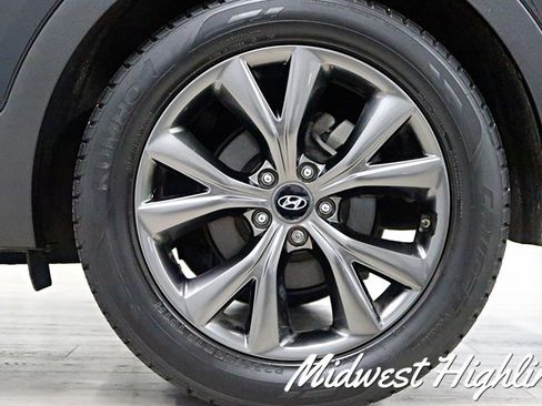 Used 2017 Hyundai Santa Fe Sport AWD/4WD image 17