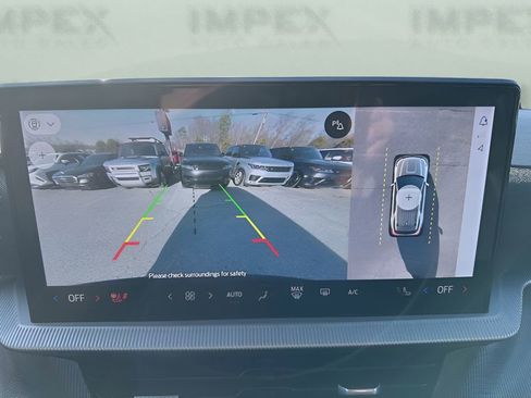 Used 2025 Ford Explorer ST-Line w/ ST-Line Street Pack image 21