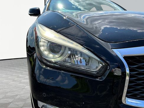 Used 2017 INFINITI Q70 3.7 AWD/4WD image 30