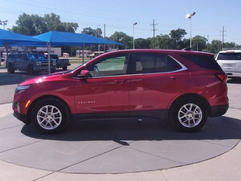 Used 2024 Chevrolet Equinox LT w/ LPO, Floor Liner Package FWD image 15