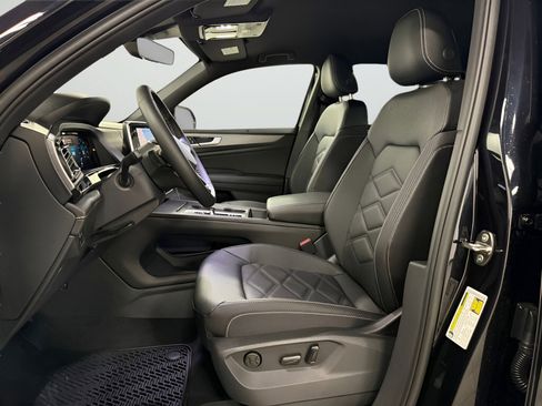 New 2026 Volkswagen Atlas Cross Sport SE image 17