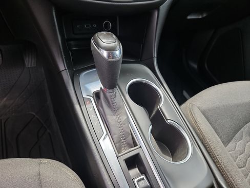 Used 2021 Chevrolet Equinox LT FWD image 15