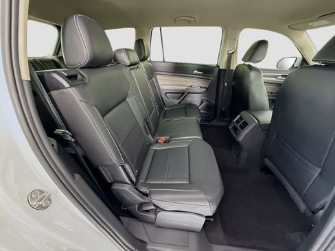 Used 2021 Volkswagen Atlas SE w/ Towing Package image 22