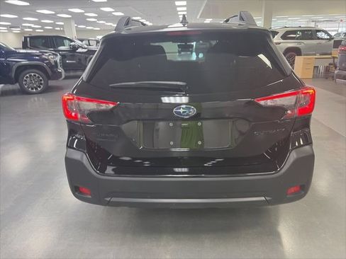 Used 2024 Subaru Outback Onyx Edition AWD/4WD image 6