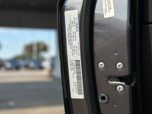 Used 2015 Dodge Challenger SXT Plus w/ Premium Sound Group image 26