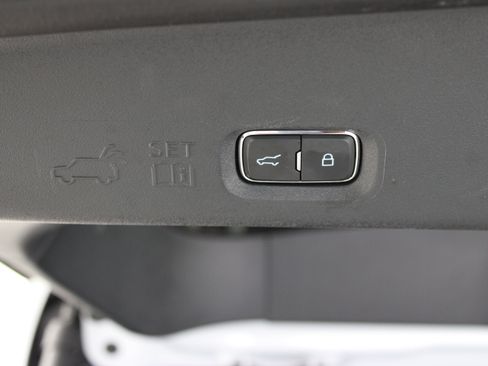 Used 2025 Ford Expedition Tremor AWD/4WD image 36