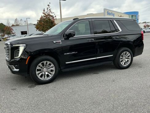 Used 2025 GMC Yukon Denali image 2