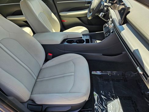 Certified 2025 Hyundai Sonata SEL AWD/4WD image 13