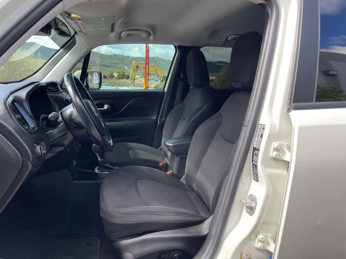 Used 2019 Jeep Renegade Altitude w/ Quick Order Package 2XM FWD image 14