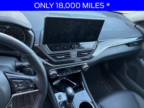 Used 2023 Nissan Altima 2.0 SR image 12