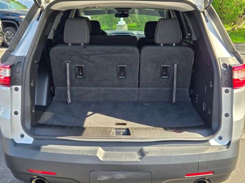 Certified 2021 Chevrolet Traverse LS FWD image 14