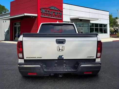 Used 2017 Honda Ridgeline RTL-E image 3