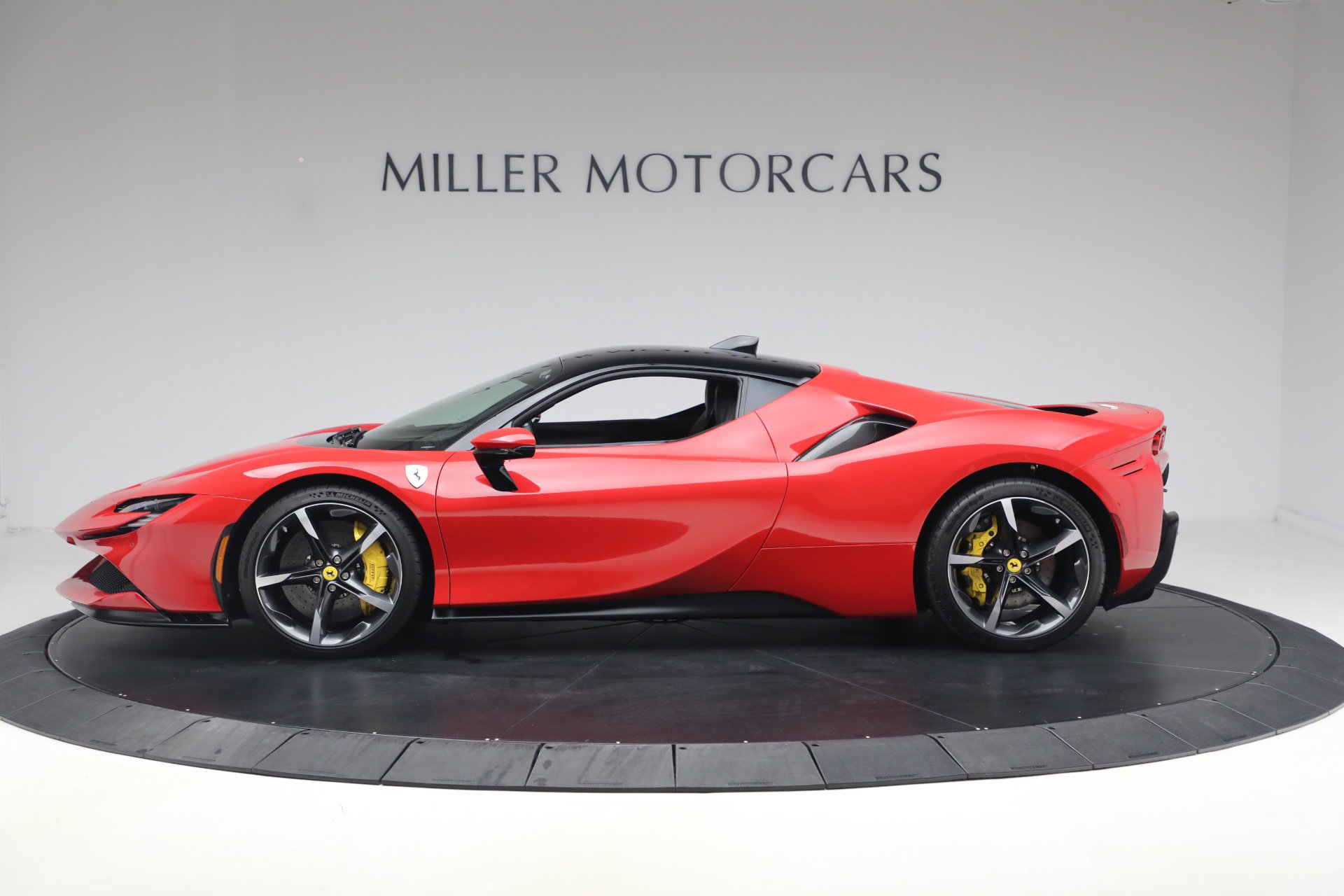 Used 2023 Ferrari SF90 Stradale AWD/4WD image 3