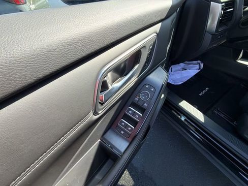 New 2026 Nissan Rogue Platinum w/ Platinum Premium Package image 13