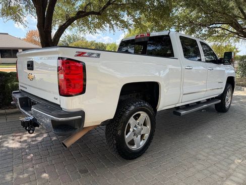 Used 2015 Chevrolet Silverado 2500 LTZ w/ LTZ Plus Package AWD/4WD image 4
