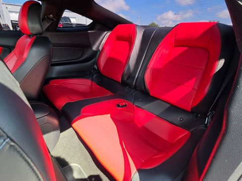 Used 2019 Ford Mustang GT Premium w/ Equipment Group 401A RWD image 30