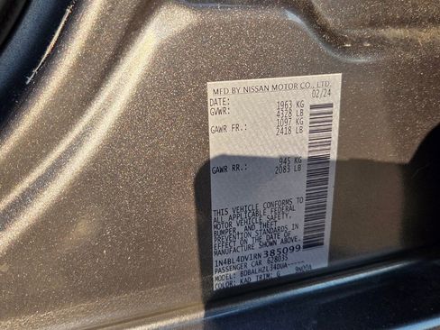 Used 2024 Nissan Altima 2.5 SV image 6