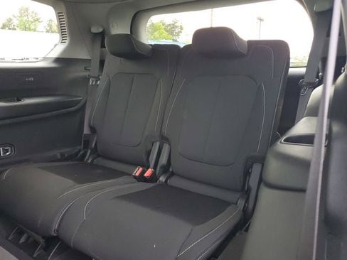 Used 2021 Jeep Grand Cherokee L Laredo w/ Luxury Tech Group I AWD/4WD image 15