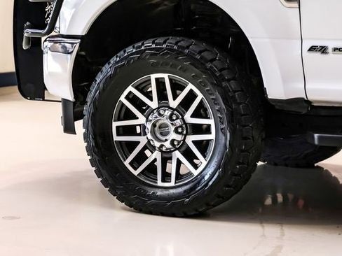 Used 2019 Ford F250 Lariat w/ Lariat Value Package image 53