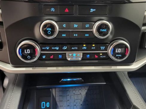 Used 2024 Ford Expedition XLT RWD image 35