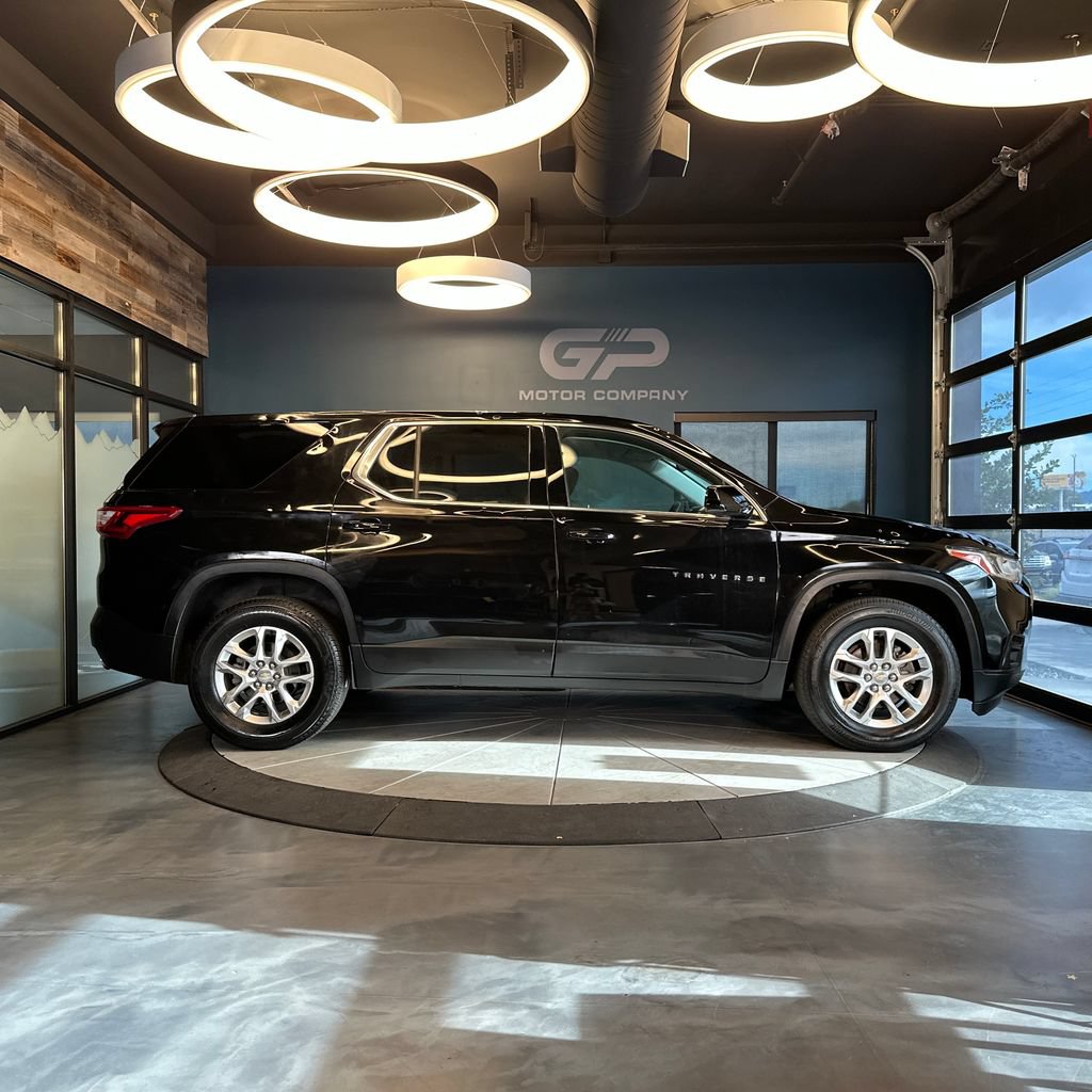 Used 2020 Chevrolet Traverse LS AWD/4WD image 2
