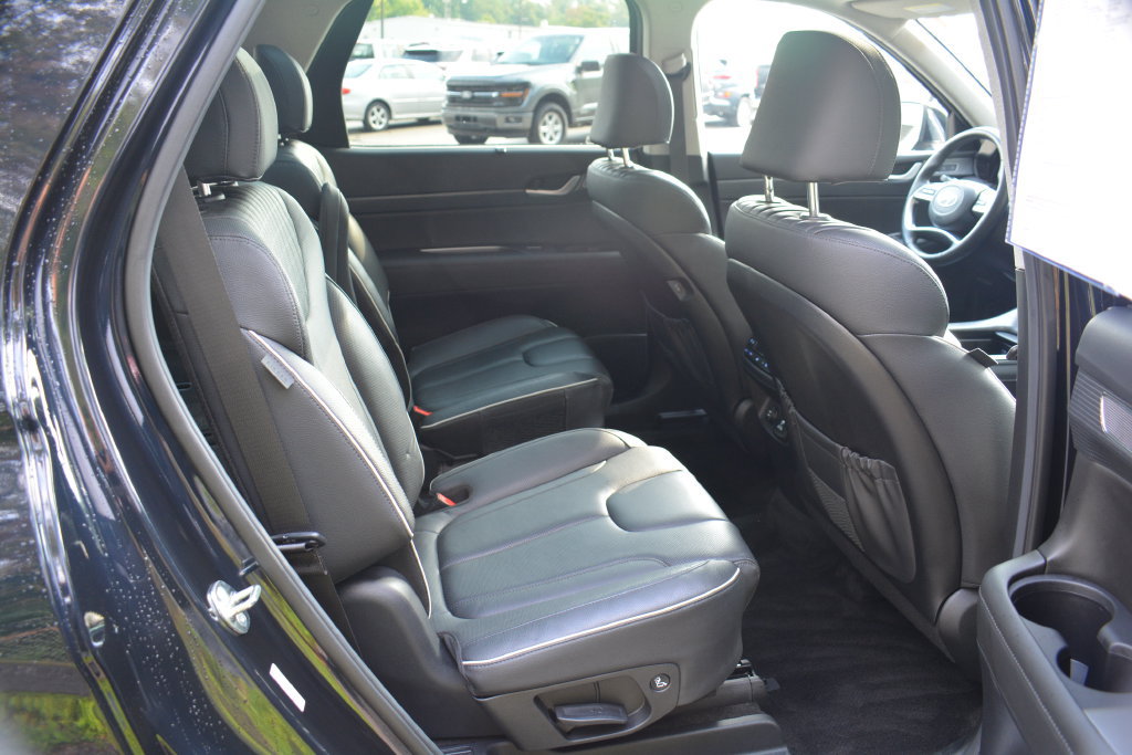 Used 2024 Hyundai Palisade Limited AWD/4WD image 24